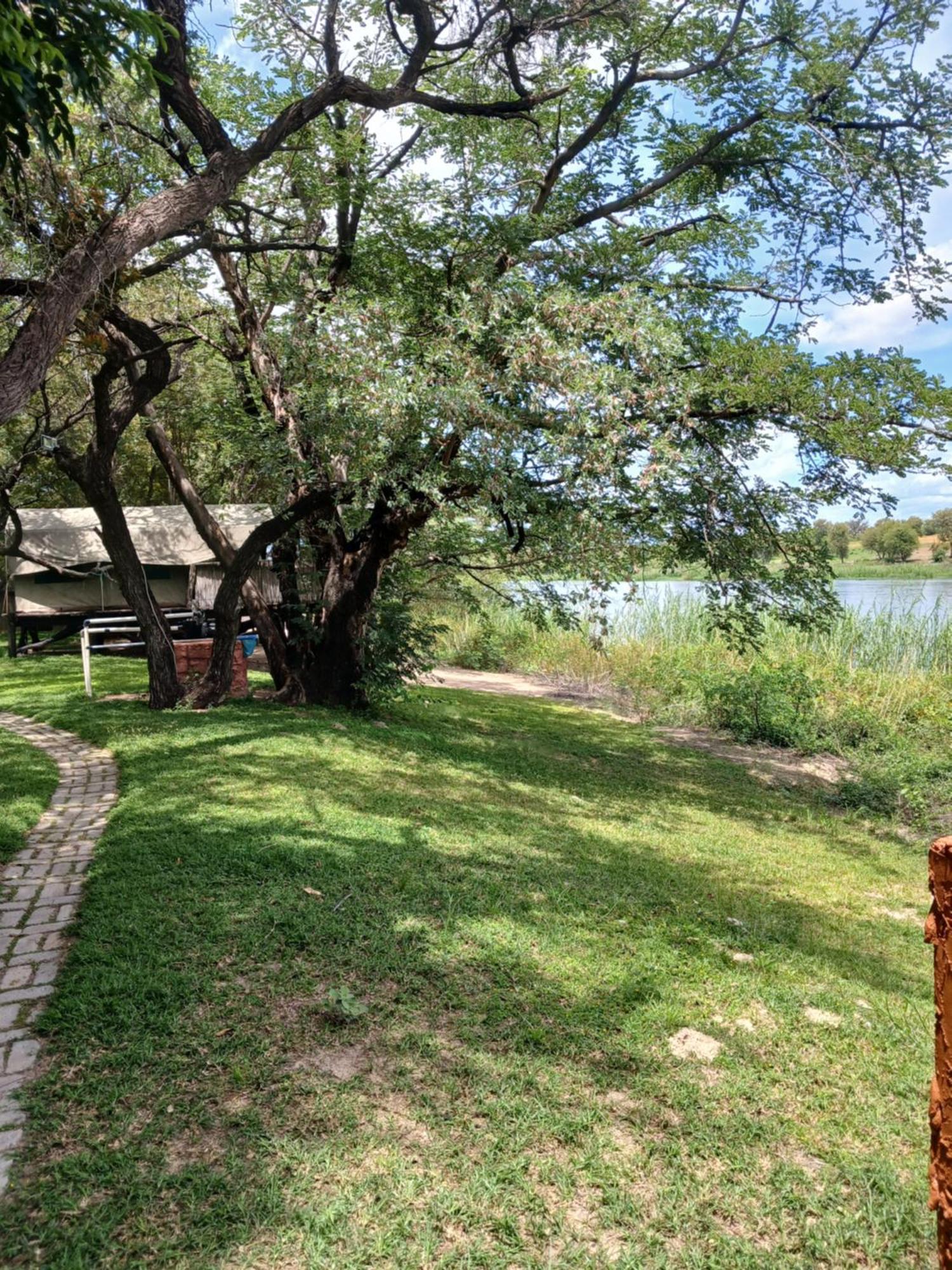 Camp Hogo Kavango روندو المظهر الخارجي الصورة