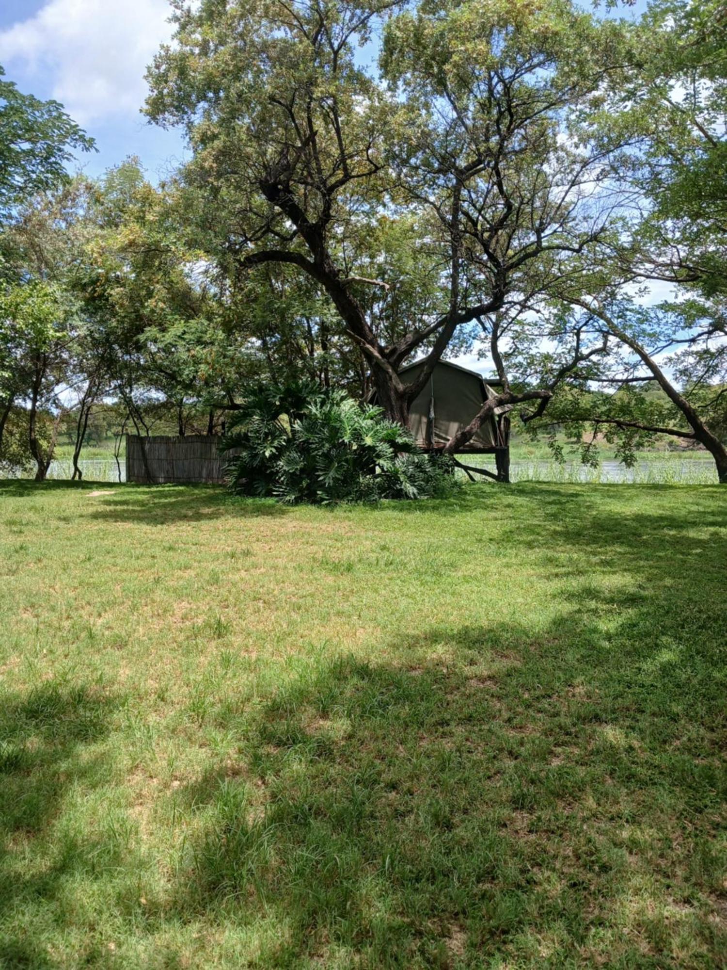 Camp Hogo Kavango روندو المظهر الخارجي الصورة