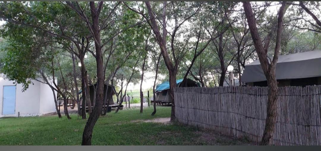 Camp Hogo Kavango روندو المظهر الخارجي الصورة